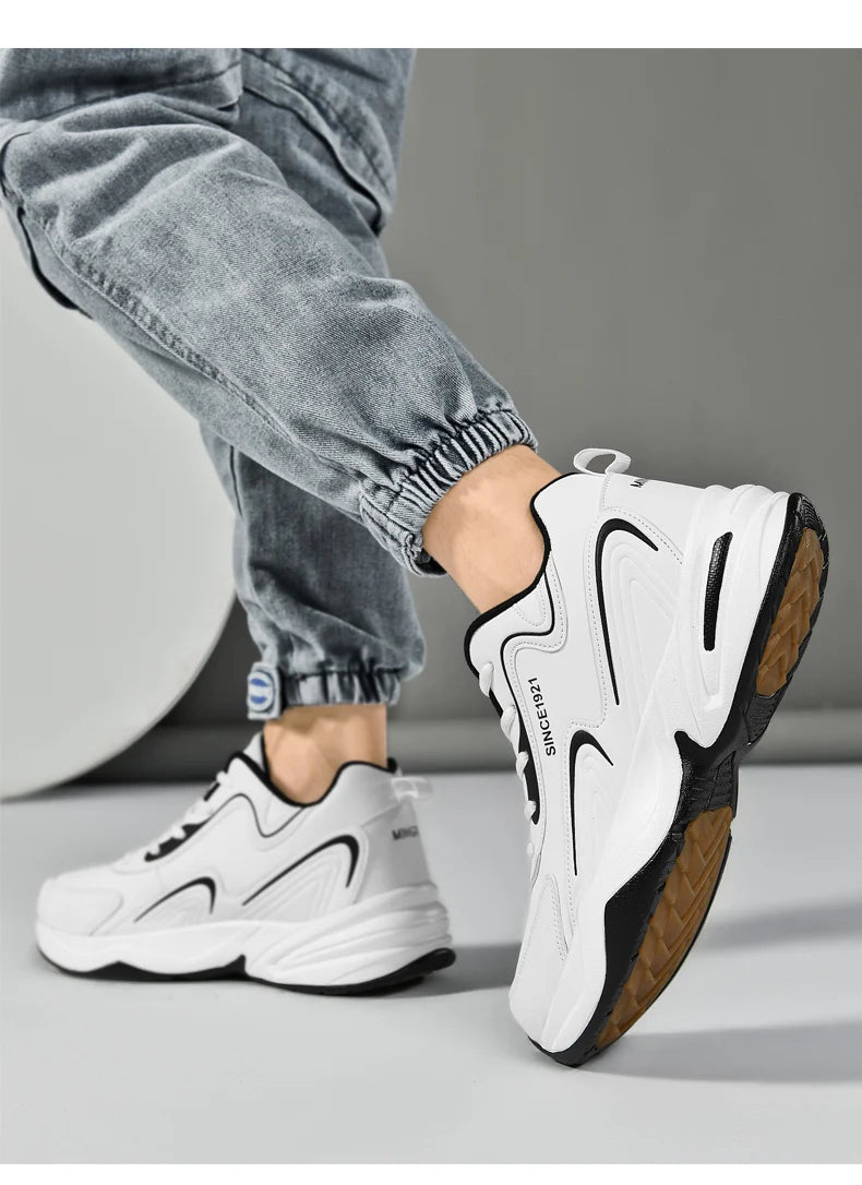 Men Sports Running Shoes Outdoor Walking Soft Casual Sneakers Fashion Designer Leather Sneaker Waterproof Men's Tennis Masculina