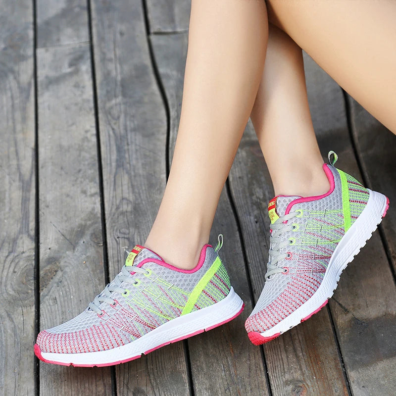 New Spring Flying Knitted Sports Shoes Women's Breathable Mesh Air Cushion Shoes Casual Running Women's Shoes Light Travel Shoes