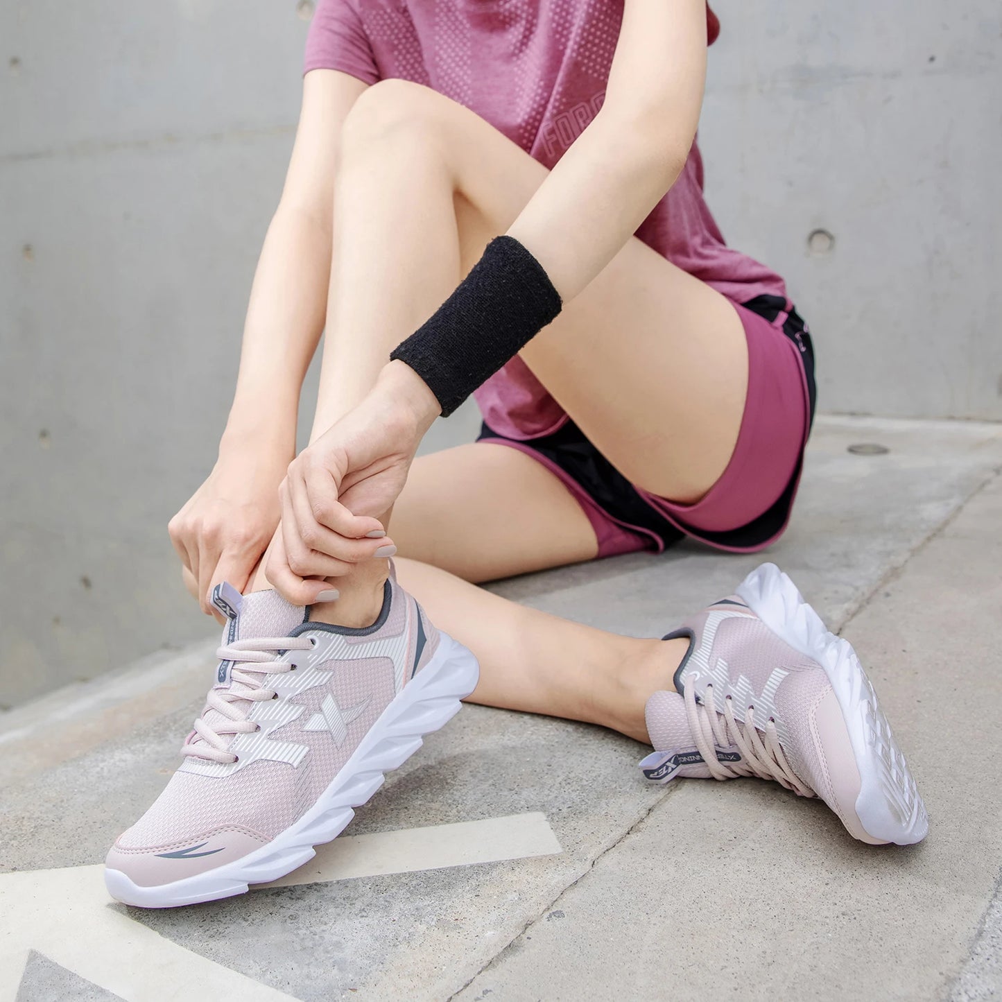 Xtep Women Running Shoes 2023 New Fashion Lightweight Sneakers For Women Breathable Cushioning Sports Shoes Female 879318110073