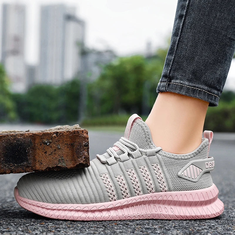 Women's work safety shoes are anti smashing, anti piercing, anti slip, wear-resistant, and outdoor fashionable sports shoes