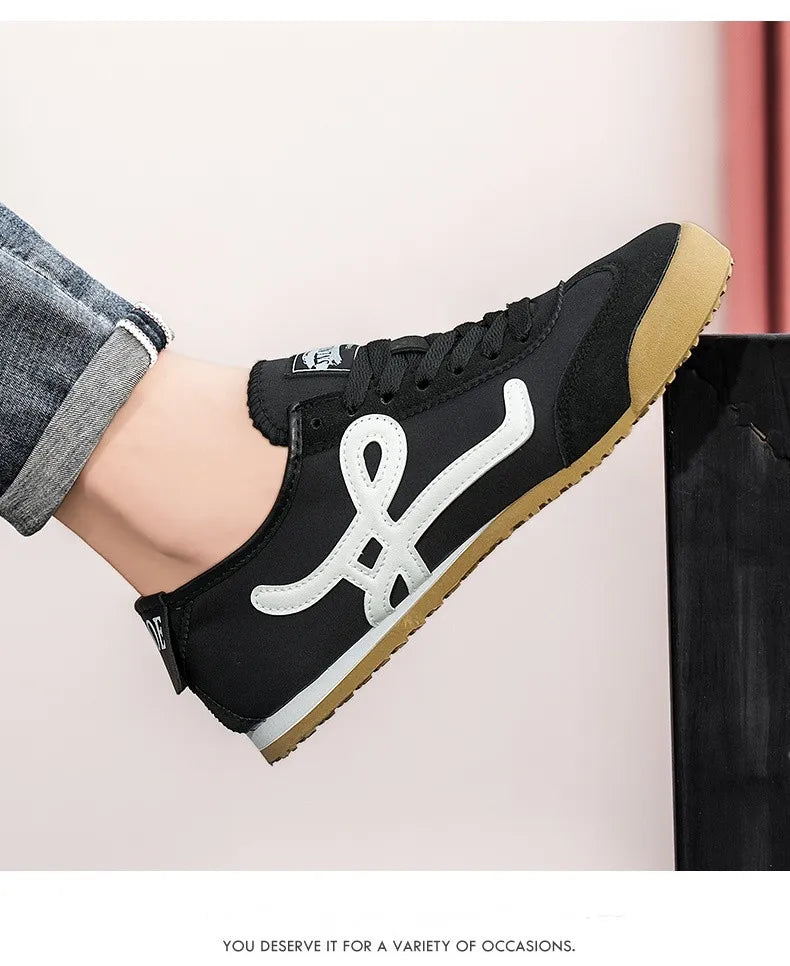 White Red Summer Athletic Shoes for Men Women Comfort Flat Men Running Shoes Retro Jogging Shoes Trainers Men zapatillas hombre