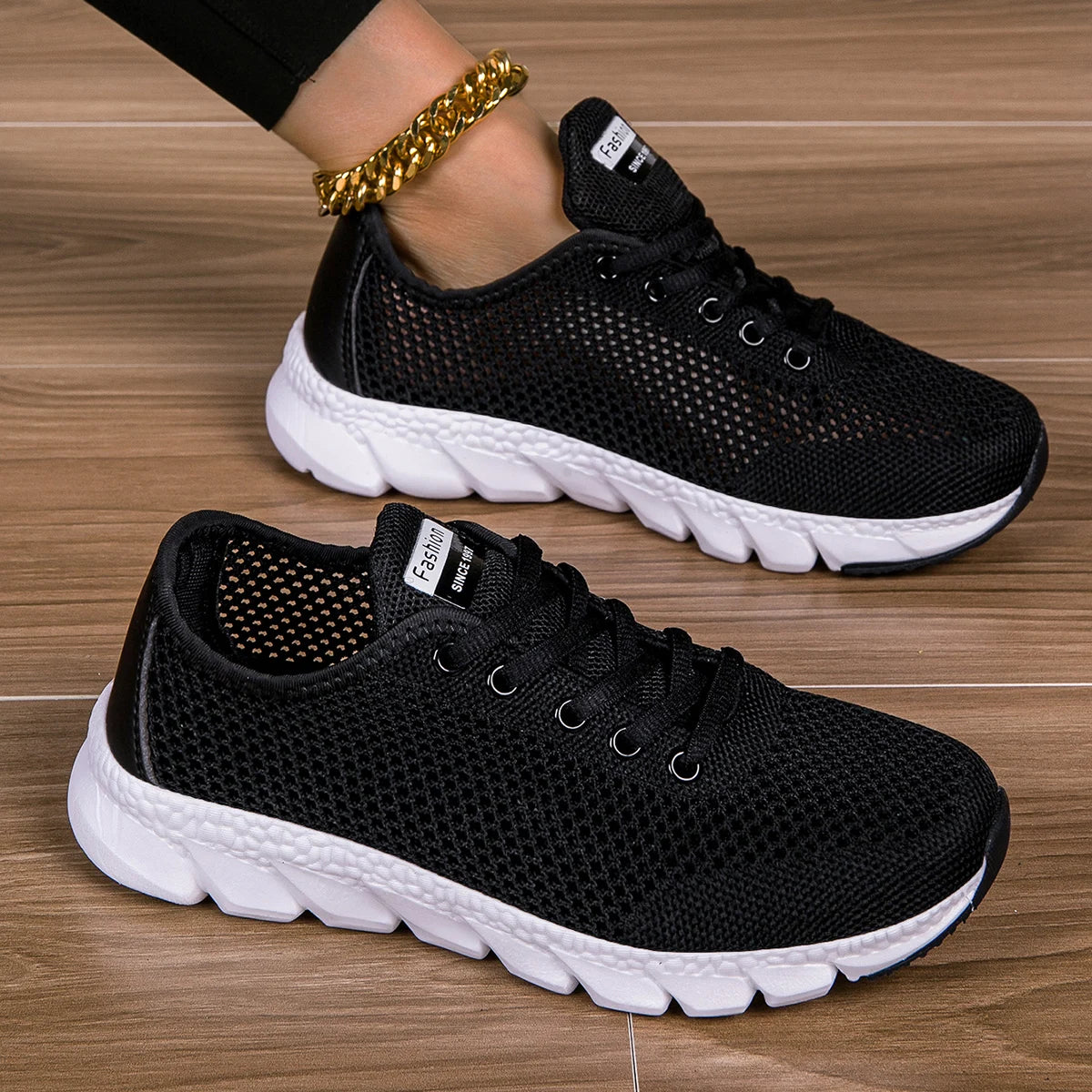 2024 New cross-border large summer hollowed-out woven women's sports casual shoes light running shoes White shoes