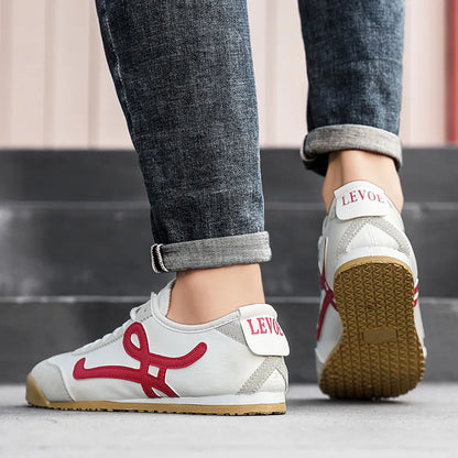 White Red Summer Athletic Shoes for Men Women Comfort Flat Men Running Shoes Retro Jogging Shoes Trainers Men zapatillas hombre